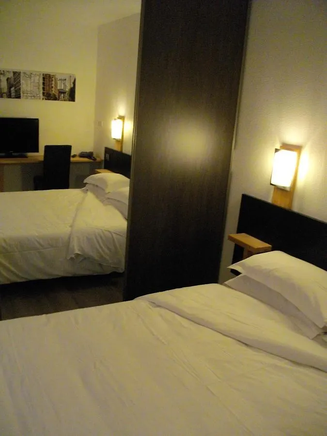 Appart'Hotel Residella House Room & Kitchen Avignon Le Pontet Le Pontet  Apartahotel